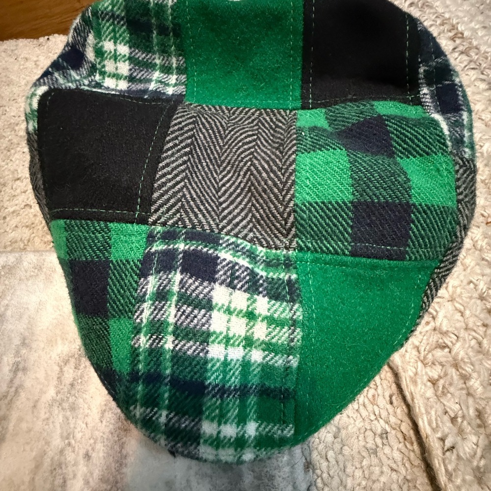 Green Plaid Men's Hat - Picture 3 of 5